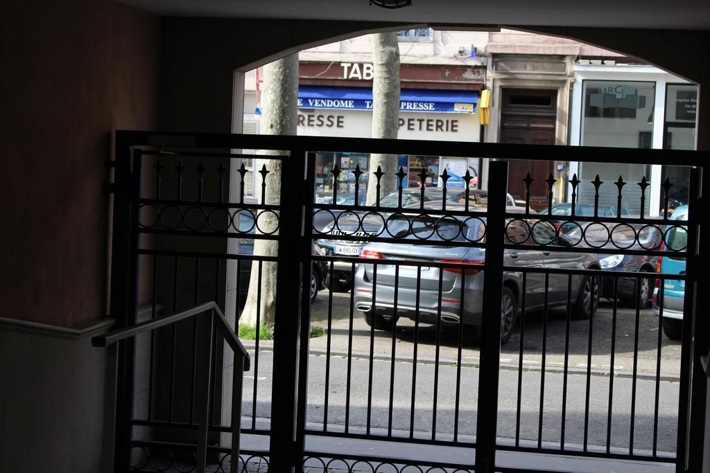 Le 6Eme Cote Foch Lägenhet Lyon Exteriör bild